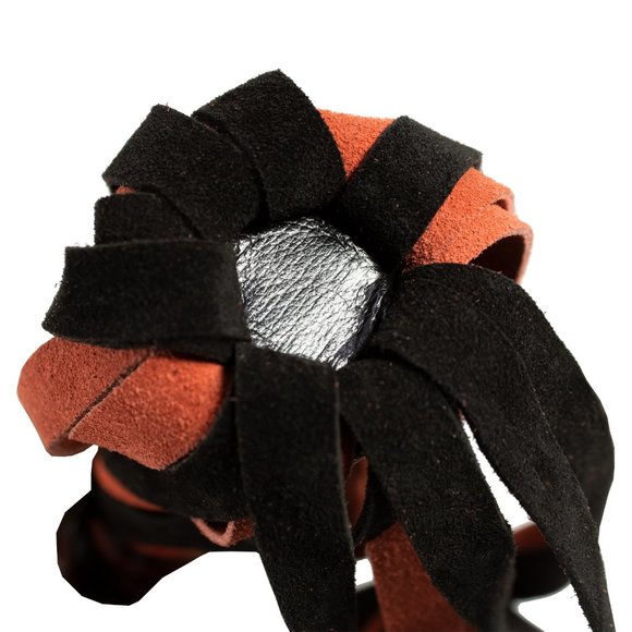 Premium Leather 20-Tail Flogger | Red & Black Heavy-Duty Impact Toy - Picture 7 of 9